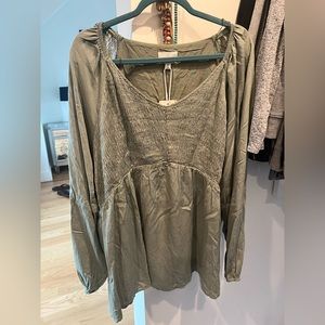 NWT Green smocked baby doll top